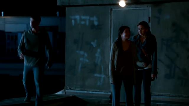 VampireDiariesWorld-dot-org_StarCrossedS01E01-1076.jpg