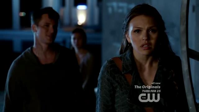 VampireDiariesWorld-dot-org_StarCrossedS01E01-1088.jpg