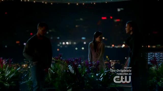 VampireDiariesWorld-dot-org_StarCrossedS01E01-1116.jpg