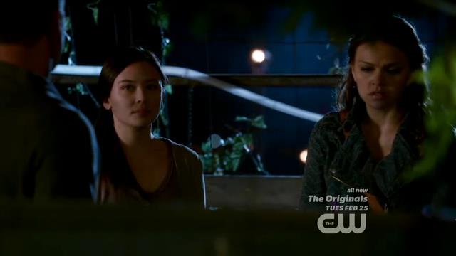 VampireDiariesWorld-dot-org_StarCrossedS01E01-1141.jpg