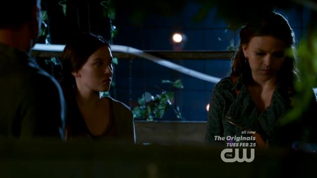 VampireDiariesWorld-dot-org_StarCrossedS01E01-1143.jpg