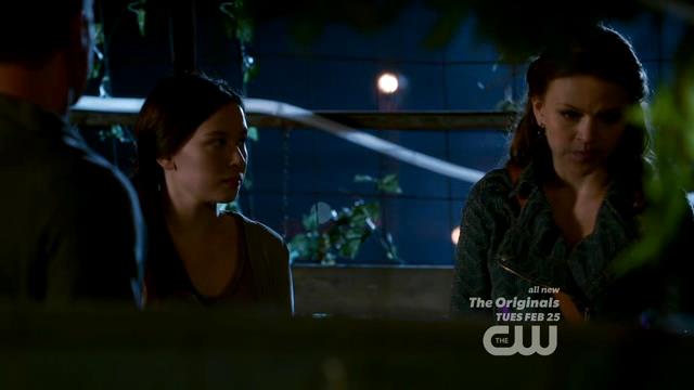 VampireDiariesWorld-dot-org_StarCrossedS01E01-1144.jpg