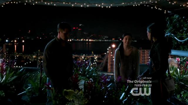 VampireDiariesWorld-dot-org_StarCrossedS01E01-1156.jpg