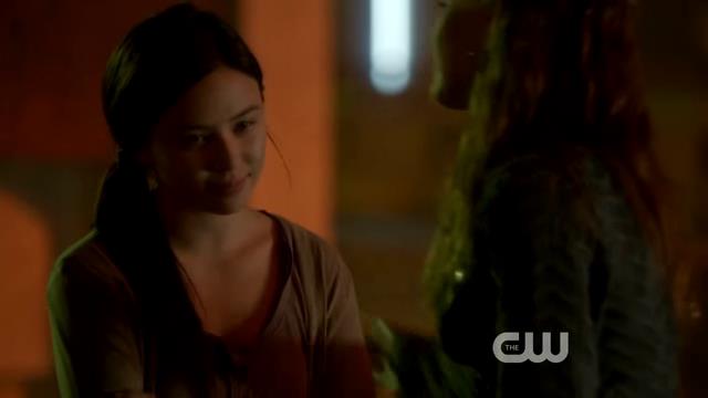 VampireDiariesWorld-dot-org_StarCrossedS01E01-1258.jpg