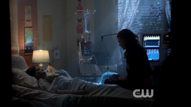 VampireDiariesWorld-dot-org_StarCrossedS01E01-1895.jpg