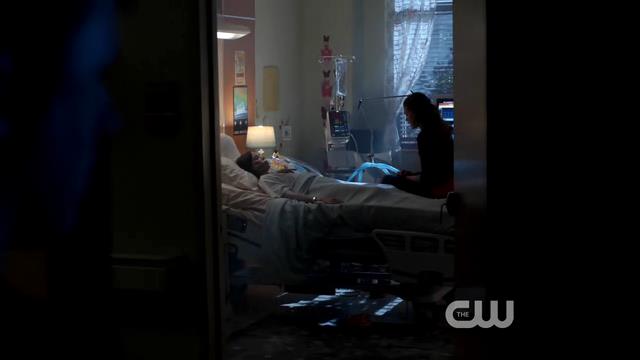 VampireDiariesWorld-dot-org_StarCrossedS01E01-1901.jpg