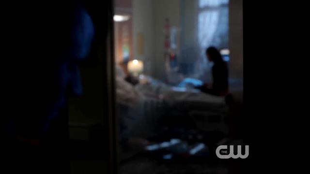 VampireDiariesWorld-dot-org_StarCrossedS01E01-1903.jpg