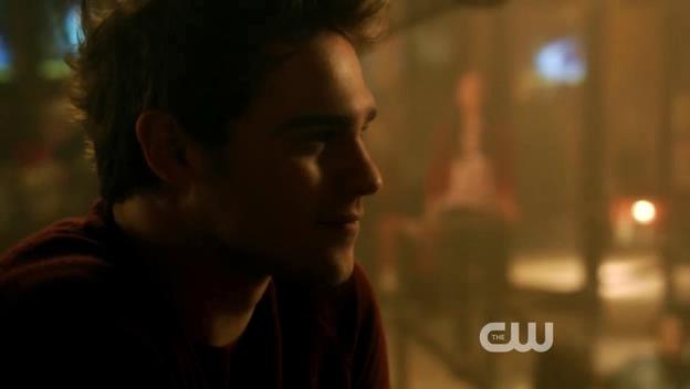 VampireDiariesWorld-dot-org_StarCrossedS01E02-0929.jpg