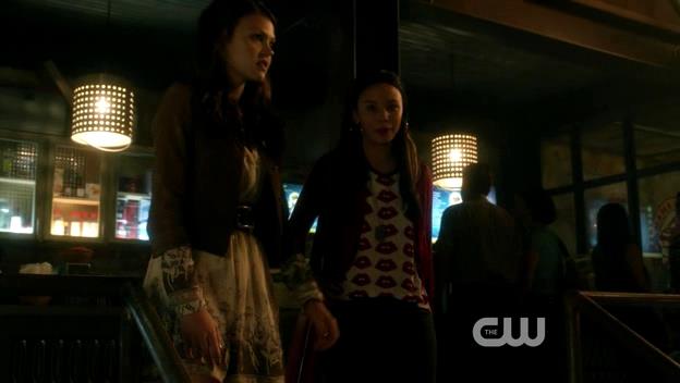 VampireDiariesWorld-dot-org_StarCrossedS01E02-0939.jpg