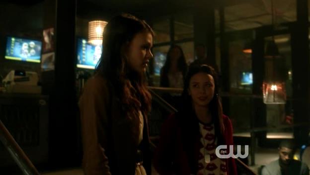 VampireDiariesWorld-dot-org_StarCrossedS01E02-0942.jpg