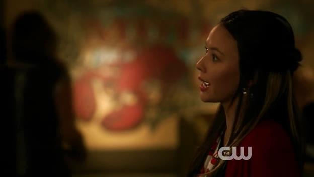 VampireDiariesWorld-dot-org_StarCrossedS01E02-0954.jpg