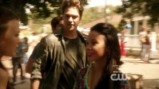 VampireDiariesWorld-dot-org_StarCrossedS01E02-1423.jpg