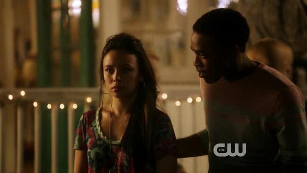 VampireDiariesWorld-dot-org_StarCrossedS01E02-2014.jpg