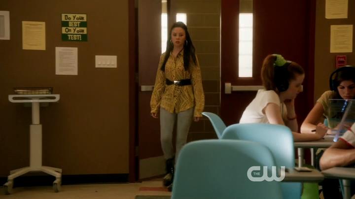 VampireDiariesWorld-dot-org_StarCrossedS01E03-0319.jpg