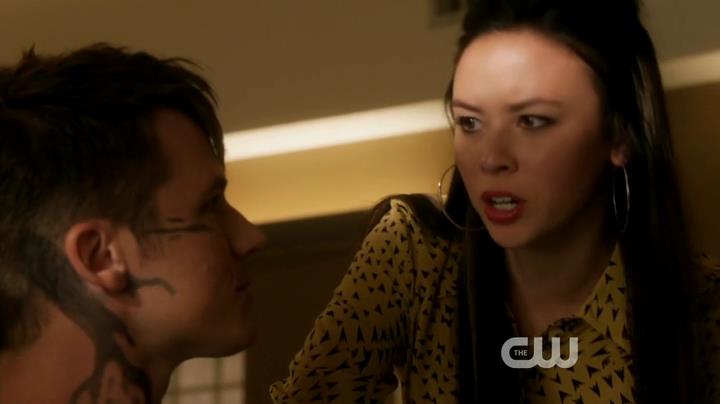 VampireDiariesWorld-dot-org_StarCrossedS01E03-0323.jpg