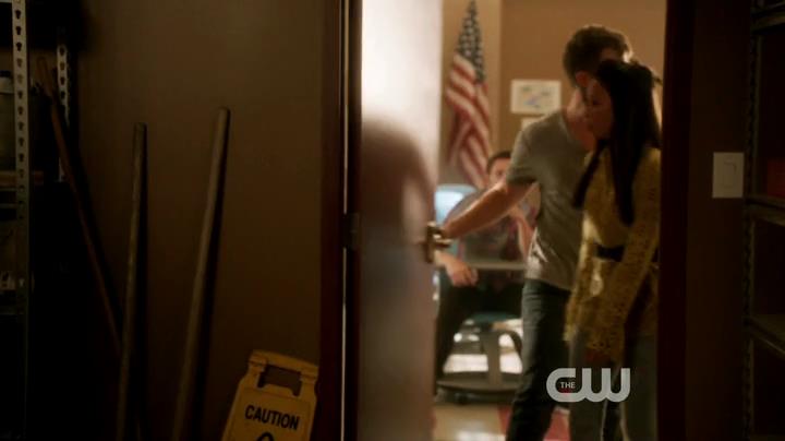 VampireDiariesWorld-dot-org_StarCrossedS01E03-0357.jpg