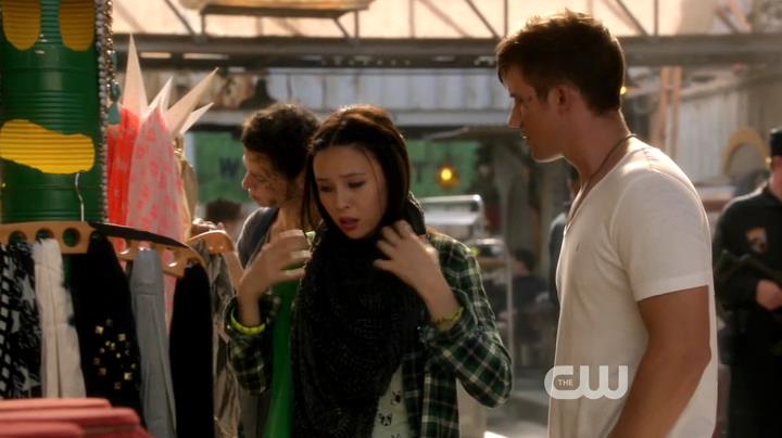 VampireDiariesWorld-dot-org_StarCrossedS01E03-0617.jpg