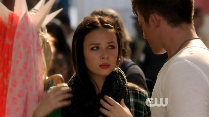 VampireDiariesWorld-dot-org_StarCrossedS01E03-0630.jpg