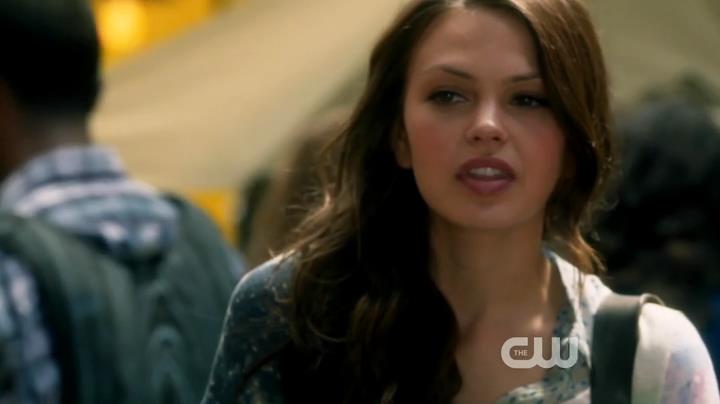 VampireDiariesWorld-dot-org_StarCrossedS01E03-0678.jpg