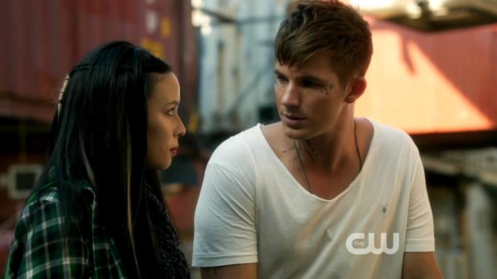 VampireDiariesWorld-dot-org_StarCrossedS01E03-1022.jpg