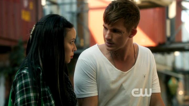 VampireDiariesWorld-dot-org_StarCrossedS01E03-1033.jpg