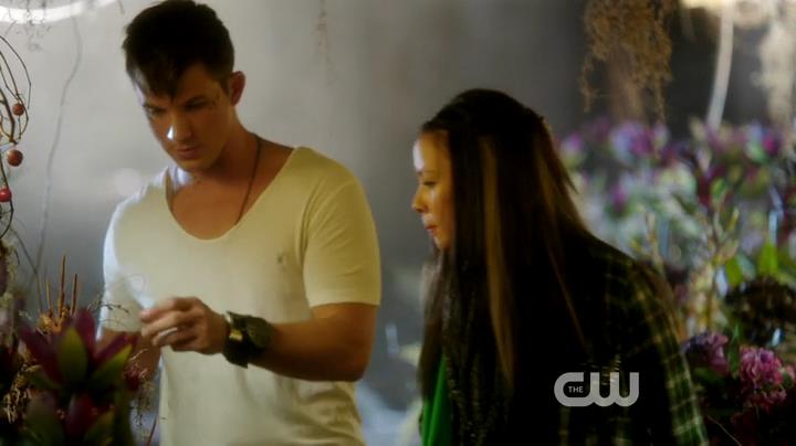 VampireDiariesWorld-dot-org_StarCrossedS01E03-1200.jpg