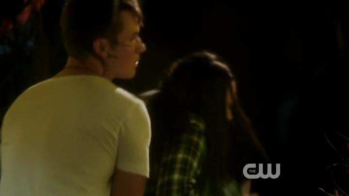 VampireDiariesWorld-dot-org_StarCrossedS01E03-1212.jpg