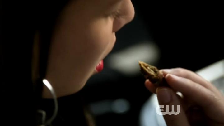 VampireDiariesWorld-dot-org_StarCrossedS01E03-1699.jpg