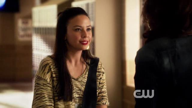 VampireDiariesWorld-dot-org_StarCrossedS01E04-1008.jpg