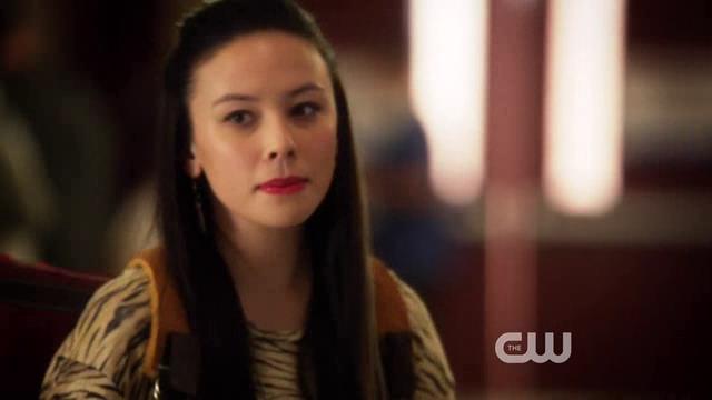 VampireDiariesWorld-dot-org_StarCrossedS01E04-1016.jpg