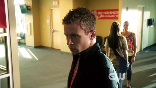 VampireDiariesWorld-dot-org_StarCrossedS01E04-1297.jpg