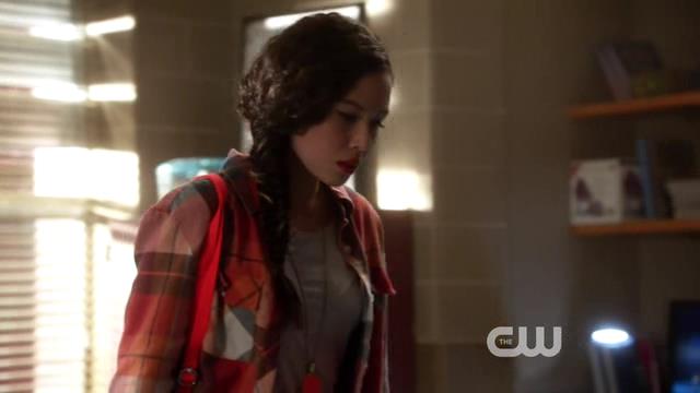 VampireDiariesWorld-dot-org_StarCrossedS01E06-0543.jpg