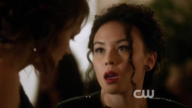 VampireDiariesWorld-dot-org_StarCrossedS01E06-0982.jpg