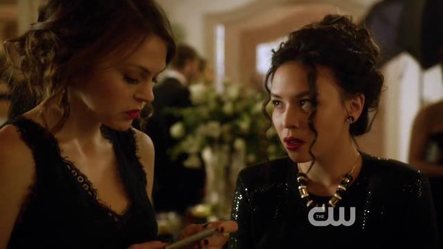 VampireDiariesWorld-dot-org_StarCrossedS01E06-0991.jpg