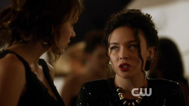 VampireDiariesWorld-dot-org_StarCrossedS01E06-0992.jpg