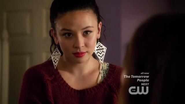 VampireDiariesWorld-dot-org_StarCrossedS01E06-2050.jpg