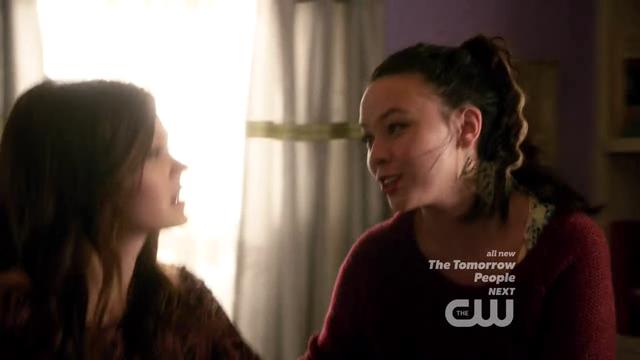 VampireDiariesWorld-dot-org_StarCrossedS01E06-2099.jpg