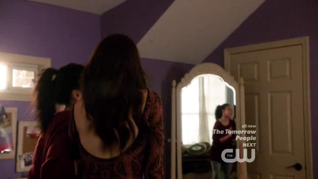 VampireDiariesWorld-dot-org_StarCrossedS01E06-2100.jpg