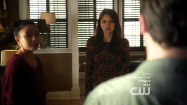 VampireDiariesWorld-dot-org_StarCrossedS01E06-2109.jpg