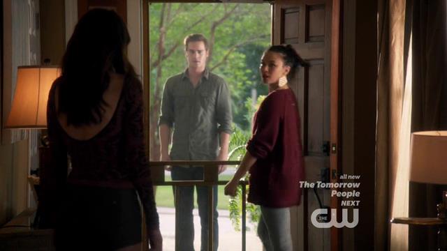 VampireDiariesWorld-dot-org_StarCrossedS01E06-2111.jpg