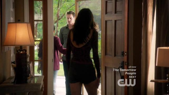 VampireDiariesWorld-dot-org_StarCrossedS01E06-2113.jpg