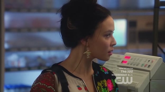 VampireDiariesWorld-dot-org_StarCrossedS01E08-0818.jpg