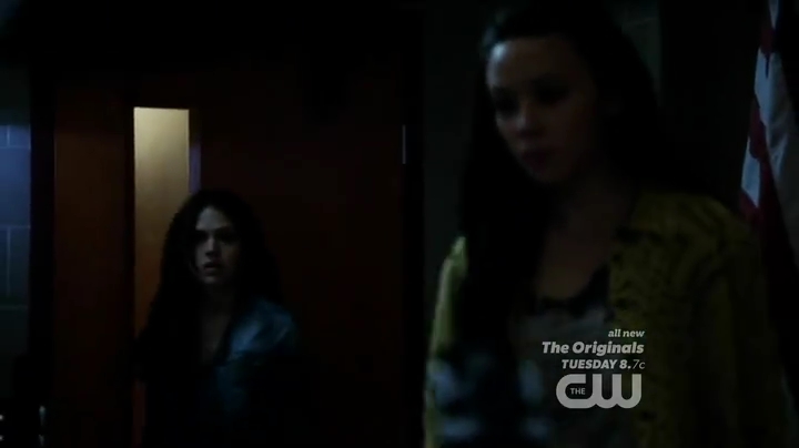 VampireDiariesWorld-dot-org_StarCrossed-S01E10-1217.jpg