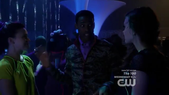 VampireDiariesWorld-dot-org_StarCrossed-S01E11-0477.jpg VampireDiariesWorld-dot-org_StarCrossed-S01E11-0477.jpg