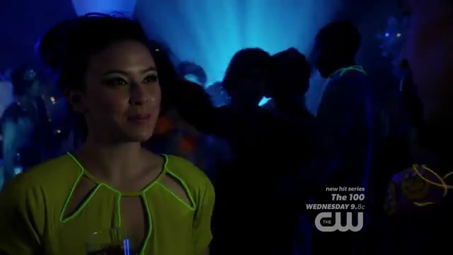 VampireDiariesWorld-dot-org_StarCrossed-S01E11-0491.jpg VampireDiariesWorld-dot-org_StarCrossed-S01E11-0491.jpg