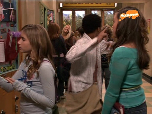 VampireDiariesWorld_dot_nl-UnfabulousS01E08-229.jpg