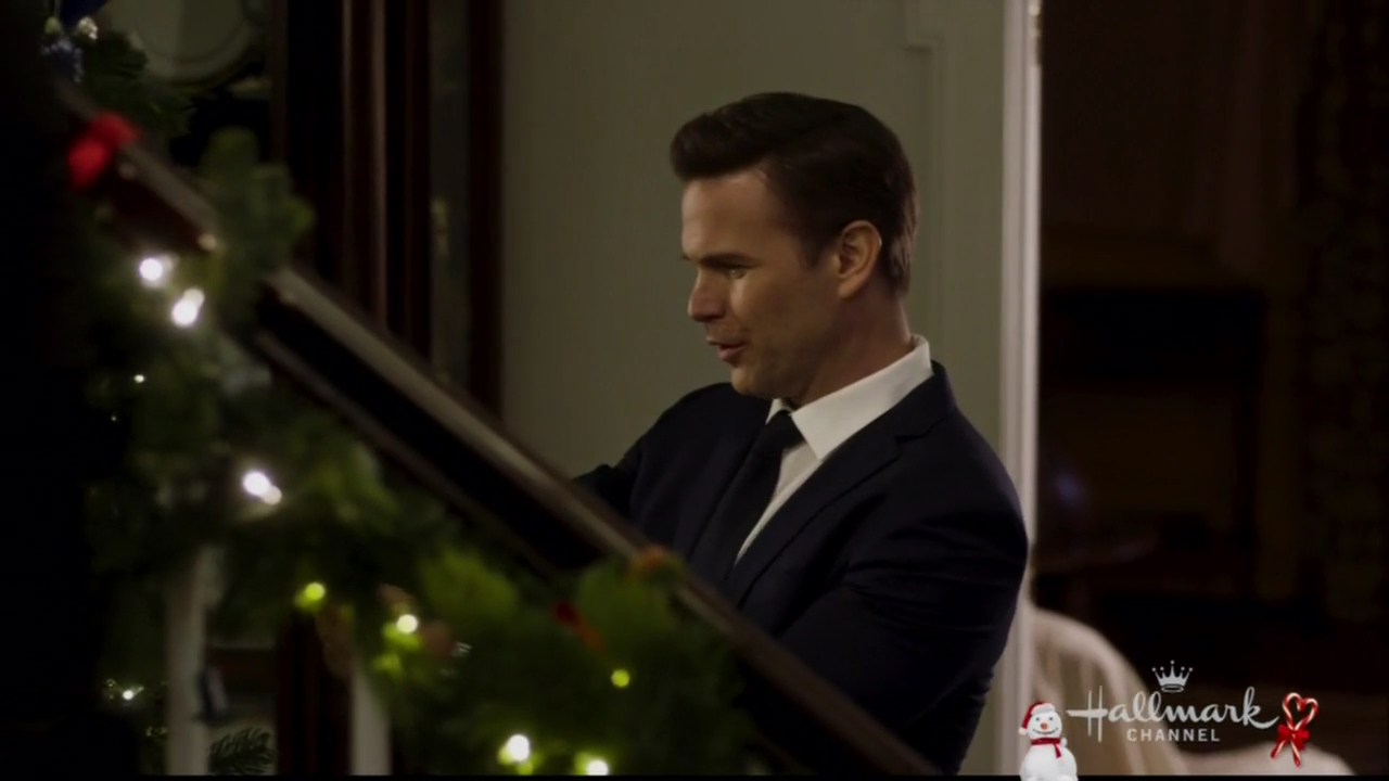 VampireDiariesWorld-dot-nl_ChristmasWishesAndMistletoeKisses04383.jpg