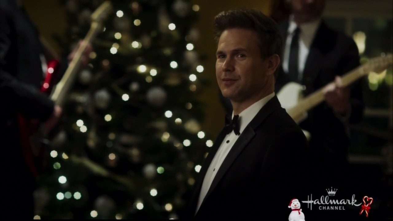 VampireDiariesWorld-dot-nl_ChristmasWishesAndMistletoeKisses07344.jpg