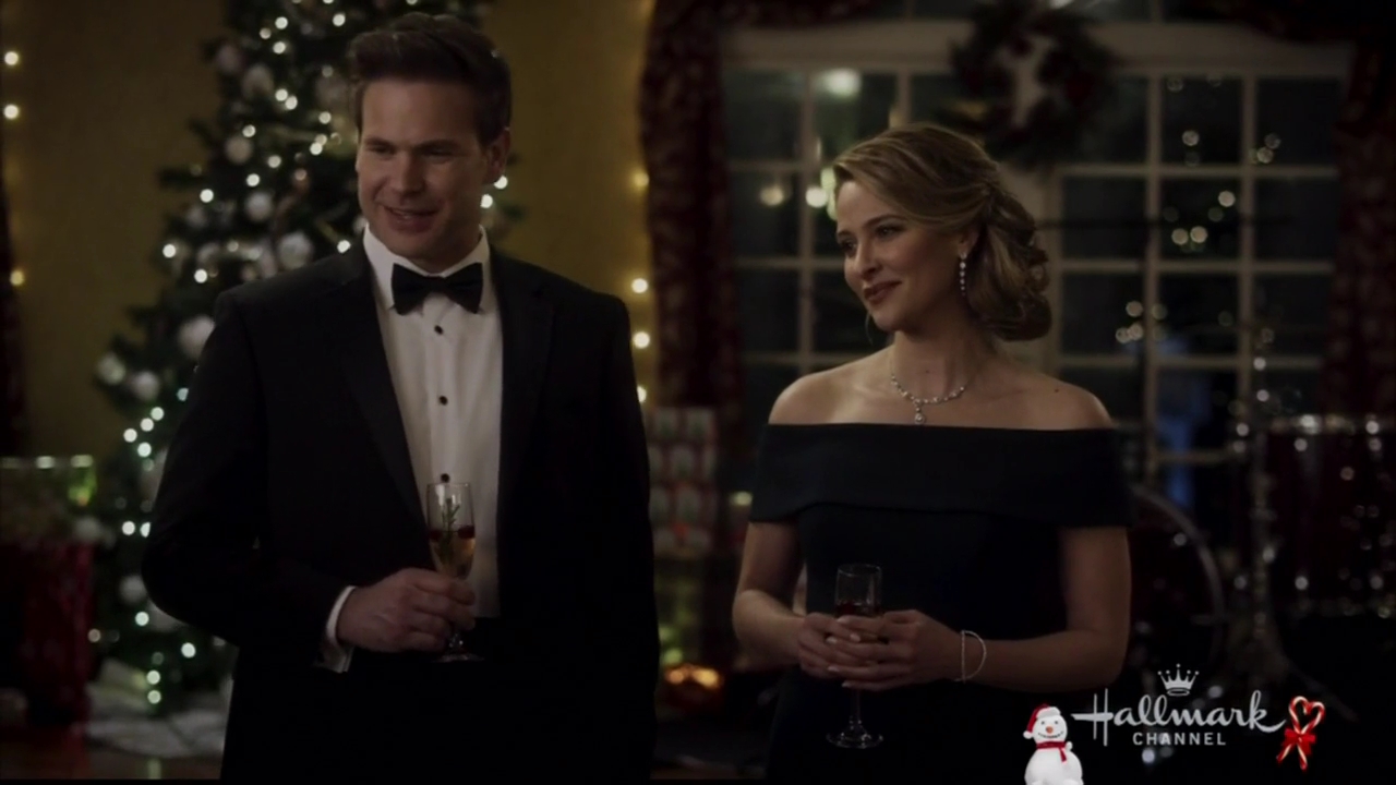 VampireDiariesWorld-dot-nl_ChristmasWishesAndMistletoeKisses07484.jpg