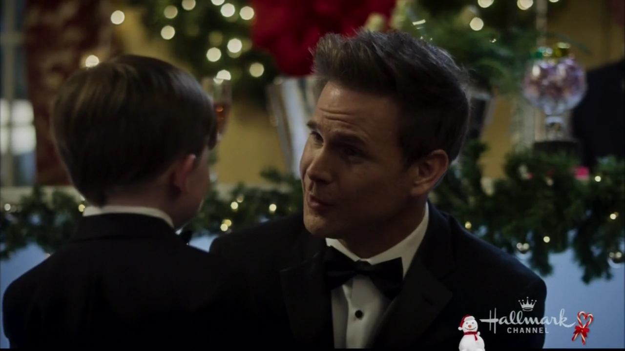 VampireDiariesWorld-dot-nl_ChristmasWishesAndMistletoeKisses07580.jpg